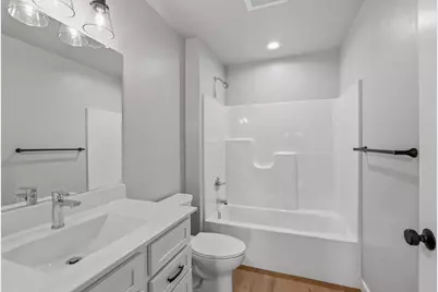 W5311 E Pioneer Road, Fond du Lac, WI 54935 - Photo 10