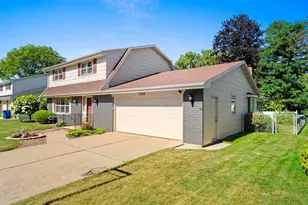 506 Pine Terrace, Green Bay, WI 54303 - Photo 6