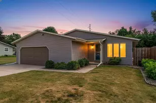 487 Superior Rd, Green Bay, WI 54311 - Photo 1