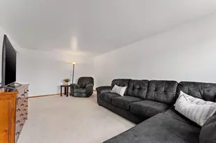 487 Superior Rd, Green Bay, WI 54311 - Photo 6