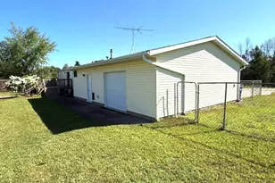 102 S Park St, Bowler, WI 54416 - Photo 30