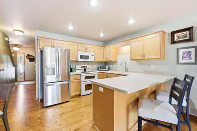 1300 Alpine Drive #204, Green Bay, WI 54311 - Photo 6