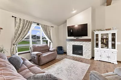 2014 Bear Paw Trail, Kaukauna, WI 54130 - Photo 4