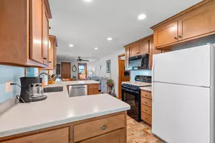 1016 Chantel St, Green Bay, WI 54304 - Photo 8