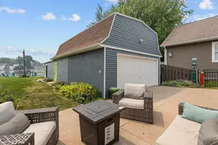 537 Broad St, Menasha, WI 54952 - Photo 40