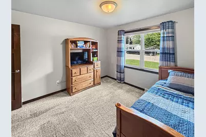 560 Superior Road, Green Bay, WI 54311 - Photo 12