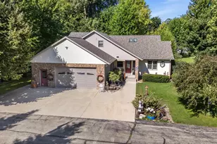 223 Woodland Dr, Waupun, WI 53963 - Photo 2