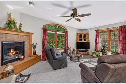 223 Woodland Drive, Waupun, WI 53963 - Photo 4