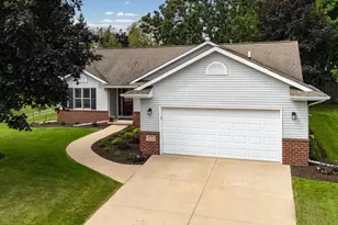 339 Windingbrook Dr, Oshkosh, WI 54904 - Photo 24