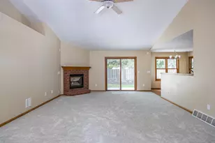 339 Windingbrook Dr, Oshkosh, WI 54904 - Photo 2