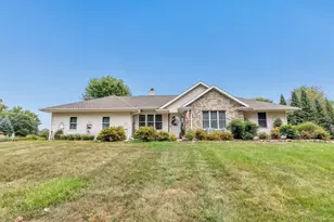 1159 Inlet Dr, Suamico, WI 54173 - Photo 2