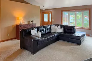 3136 Egan Ln, Green Bay, WI 54311 - Photo 4