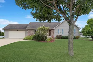 3136 Egan Ln, Green Bay, WI 54311 - Photo 1