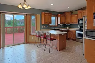 3136 Egan Ln, Green Bay, WI 54311 - Photo 6