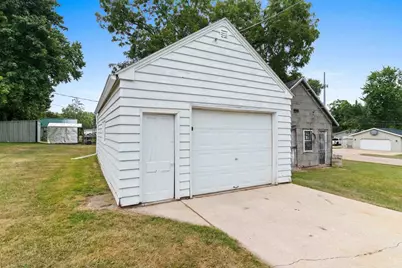 407 Hamburg Street, Ripon, WI 54971 - Photo 24