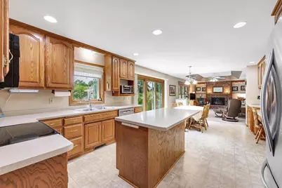 3097 Mercedes Drive, Green Bay, WI 54313 - Photo 6