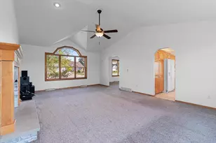 2820 Blue Spruce Dr, Green Bay, WI 54311 - Photo 18