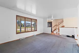 2820 Blue Spruce Dr, Green Bay, WI 54311 - Photo 8