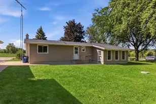 W9319 Blewett Rd, Eldorado, WI 54932 - Photo 8