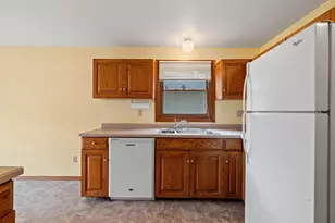 1043 Coppens Rd, Green Bay, WI 54303 - Photo 10