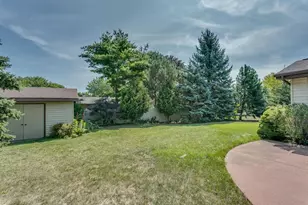 1332 Mulberry Ln, Neenah, WI 54956 - Photo 38