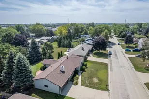 1332 Mulberry Ln, Neenah, WI 54956 - Photo 40