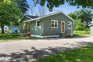 N5643 N Franklin St, Shawano, WI 54166 - Photo 2