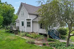 1240 S Jackson St, Green Bay, WI 54301 - Photo 4