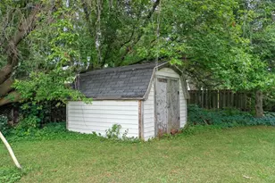 1240 S Jackson St, Green Bay, WI 54301 - Photo 26