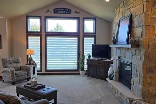 905 Duke St, Brownsville, WI 53006 - Photo 4
