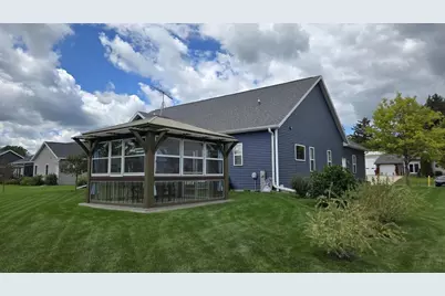 905 Duke Street, Brownsville, WI 53006 - Photo 44