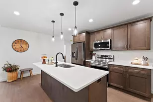 1837 London Rd, Green Bay, WI 54311 - Photo 2