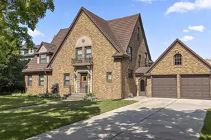 740 S Quincy St, Green Bay, WI 54301 - Photo 2