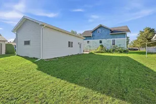 2024 Illinois Ave, New Holstein, WI 53061 - Photo 14