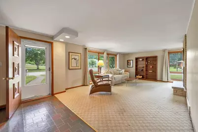 141 Custer Court, Green Bay, WI 54301 - Photo 4