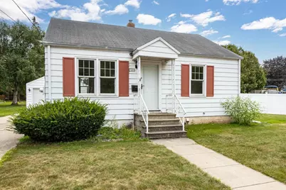 1609 W Murdock Avenue, Oshkosh, WI 54901 - Photo 1