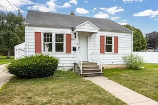 1609 W Murdock Ave, Oshkosh, WI 54901 - Photo 1