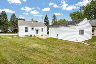 1609 W Murdock Ave, Oshkosh, WI 54901 - Photo 14