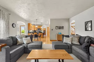 W6571 Austin Dr, Appleton, WI 54915 - Photo 6