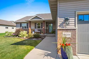W6438 Sawtooth St, Menasha, WI 54952 - Photo 2