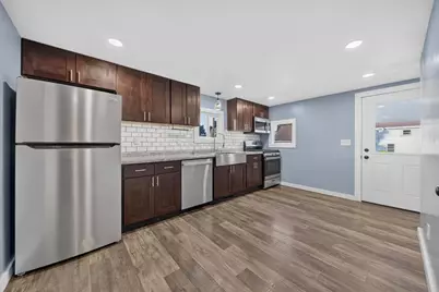 400 W 7th Avenue, Oshkosh, WI 54902 - Photo 6
