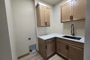 1655 Grace Gdn Wy, De Pere, WI 54115 - Photo 10
