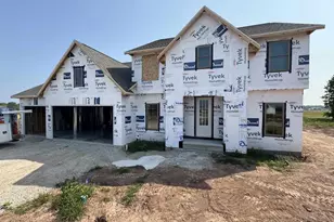 W5625 Grey Dr, Appleton, WI 54915 - Photo 2