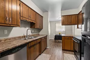 1161 Gillingham Road, Neenah, WI 54956 - Photo 6