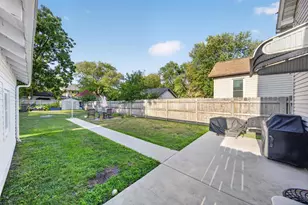 1208 Winnebago Ave, Oshkosh, WI 54901 - Photo 34