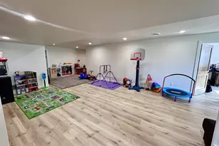 3765 Westpoint Rd, Suamico, WI 54313 - Photo 22
