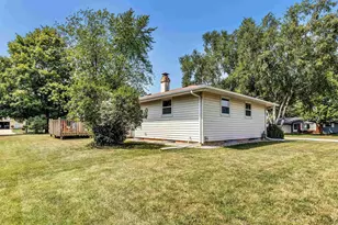 1125 Stine Way, De Pere, WI 54115 - Photo 18