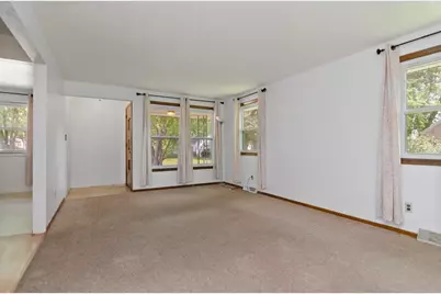 1486 Hastings Street, Green Bay, WI 54301 - Photo 6