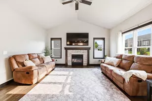1616 Orchard Dr, Kaukauna, WI 54130 - Photo 8