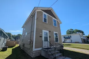 832 Frederick St, Oshkosh, WI 54901 - Photo 4